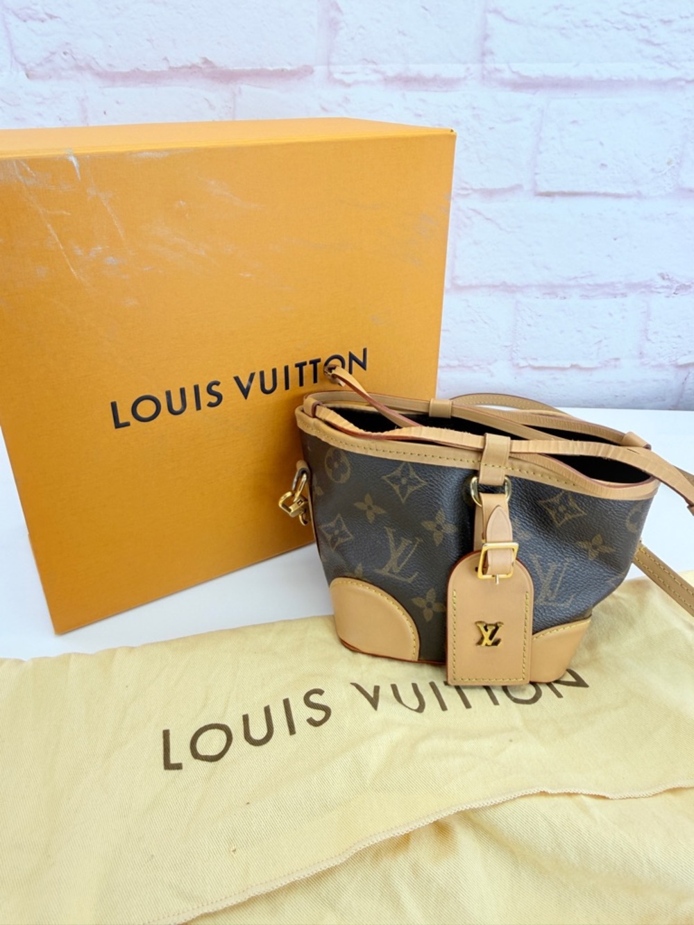 Louis Vuitton Monogram Mini Noe Bucket Bag - Picture 14 of 15